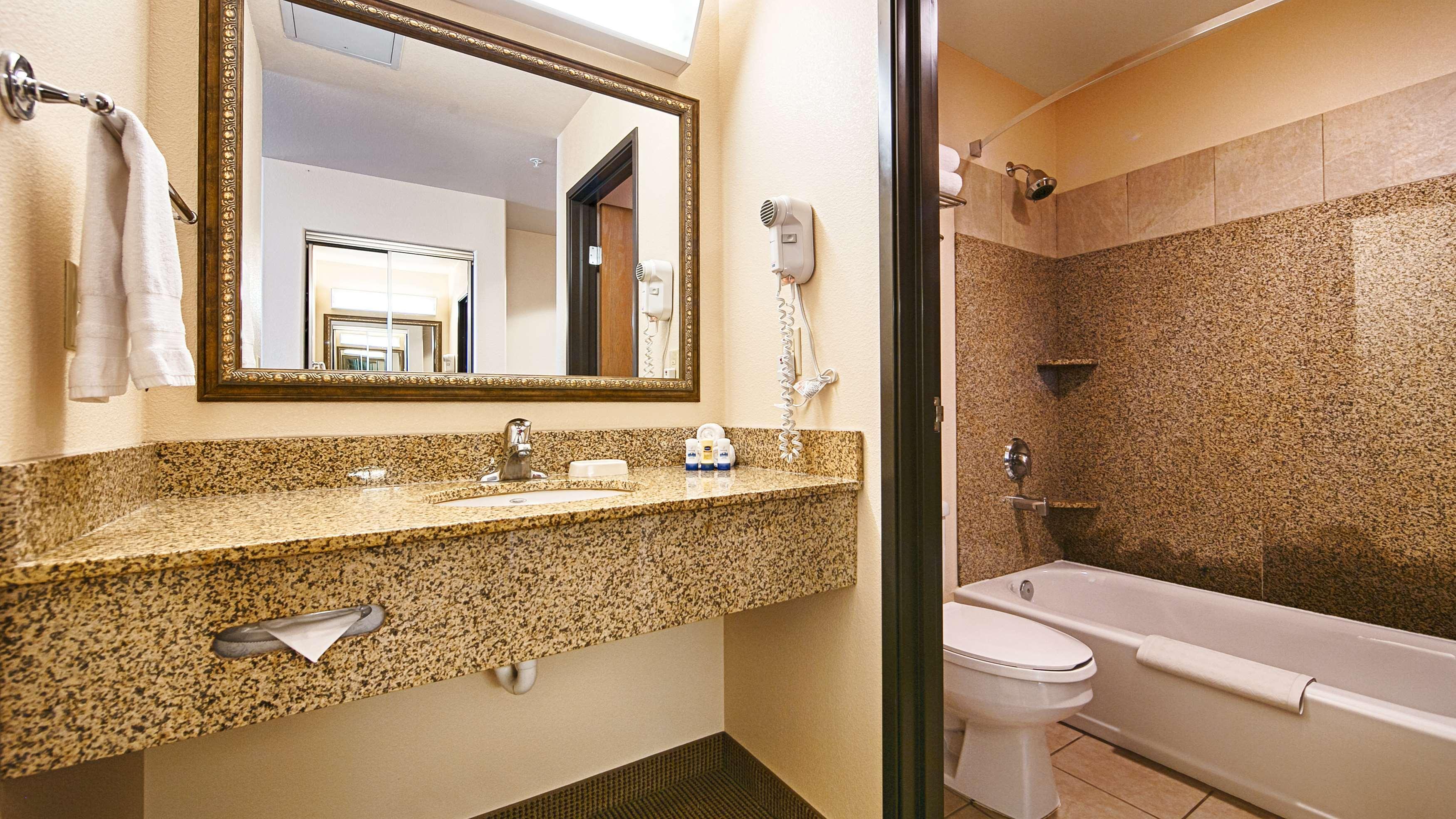 Best Western Territorial Inn And Suites Bloomfield Esterno foto