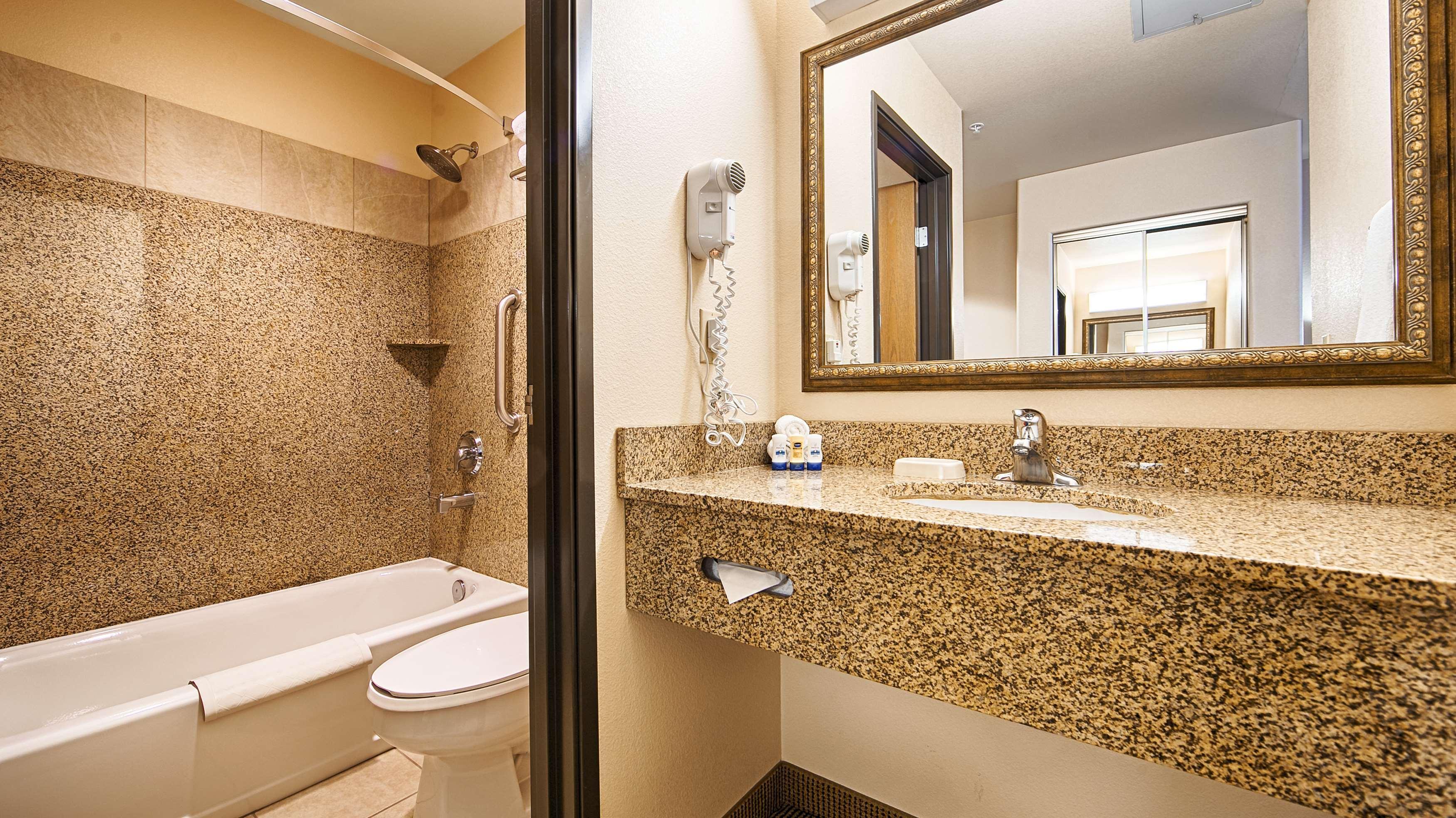 Best Western Territorial Inn And Suites Bloomfield Esterno foto