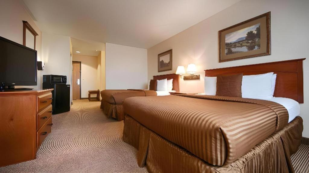 Best Western Territorial Inn And Suites Bloomfield Esterno foto