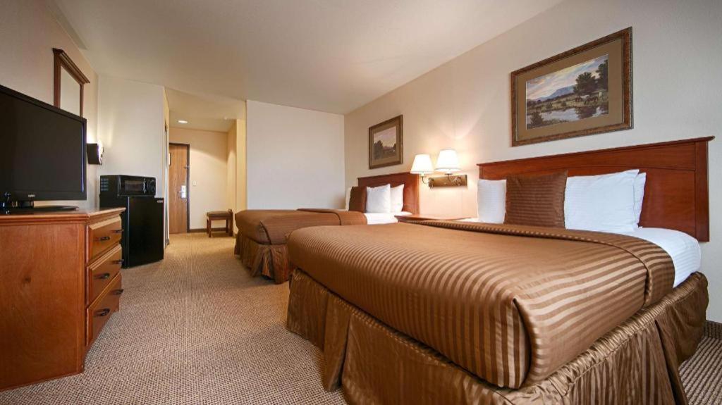Best Western Territorial Inn And Suites Bloomfield Esterno foto
