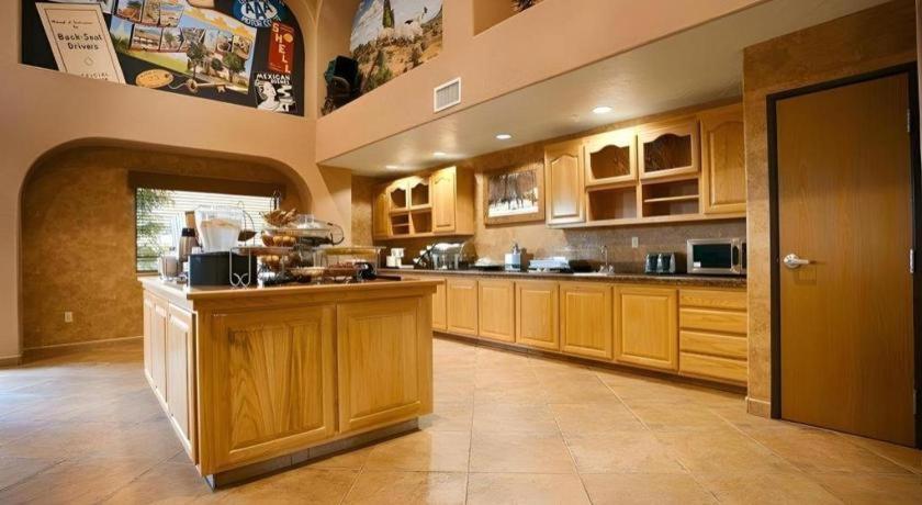 Best Western Territorial Inn And Suites Bloomfield Esterno foto